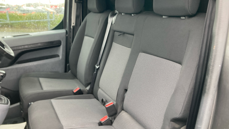 Vauxhall Vivaro L2 Diesel 3100 2.0d 145PS Sportive H1 Van